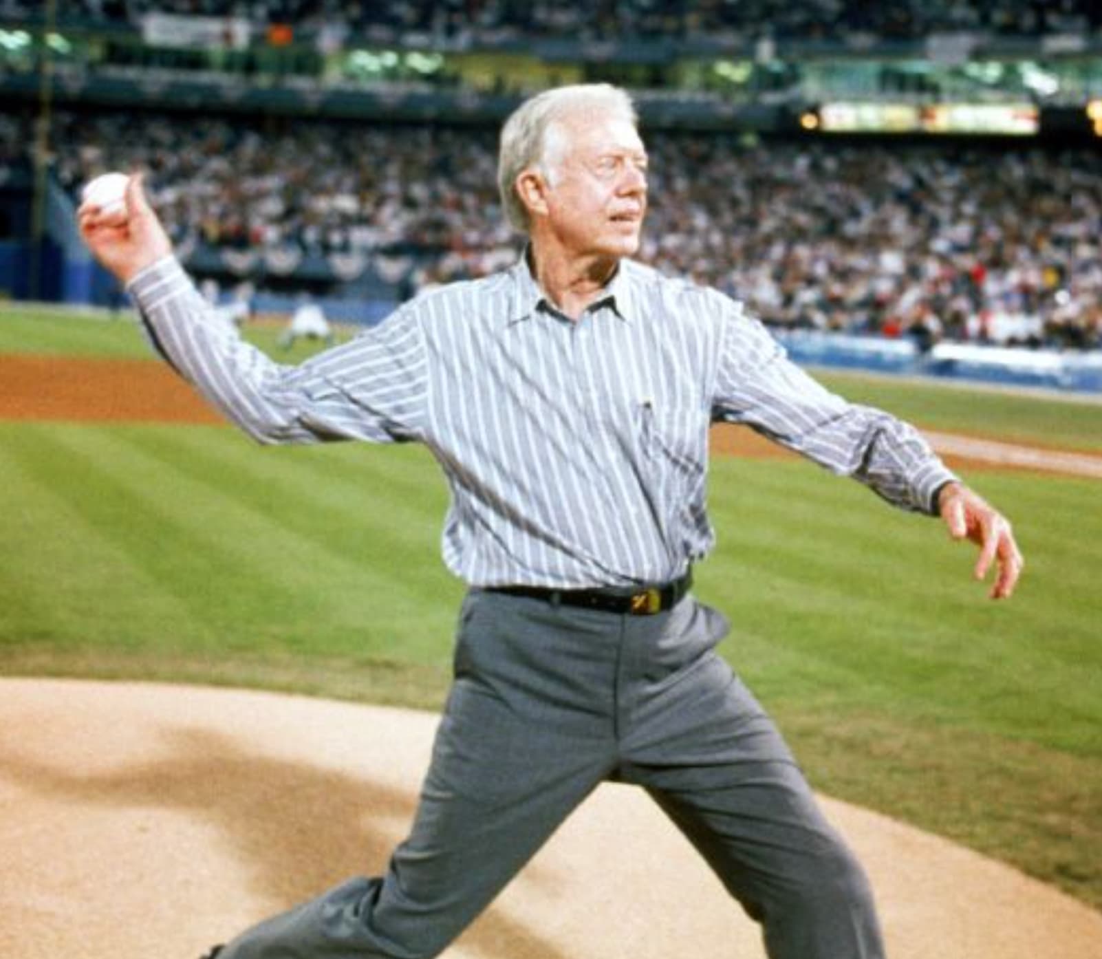 jimmy carter throws first pitch